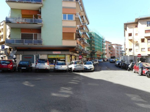 negozio in vendita a Roma in zona Salario