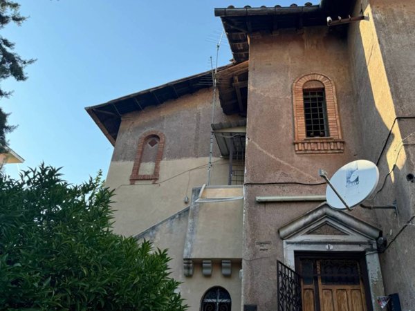 appartamento in vendita a Roma in zona Ostiense