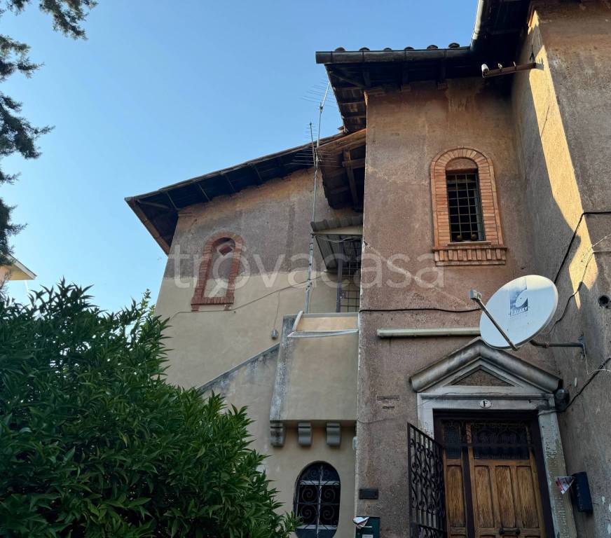 appartamento in vendita a Roma in zona Ostiense