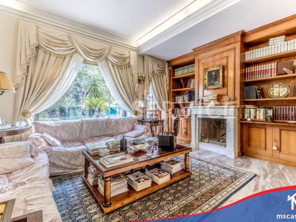 casa indipendente in vendita a Roma in zona Axa