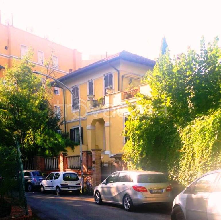 casa indipendente in vendita a Roma in zona Monte Sacro/Talenti