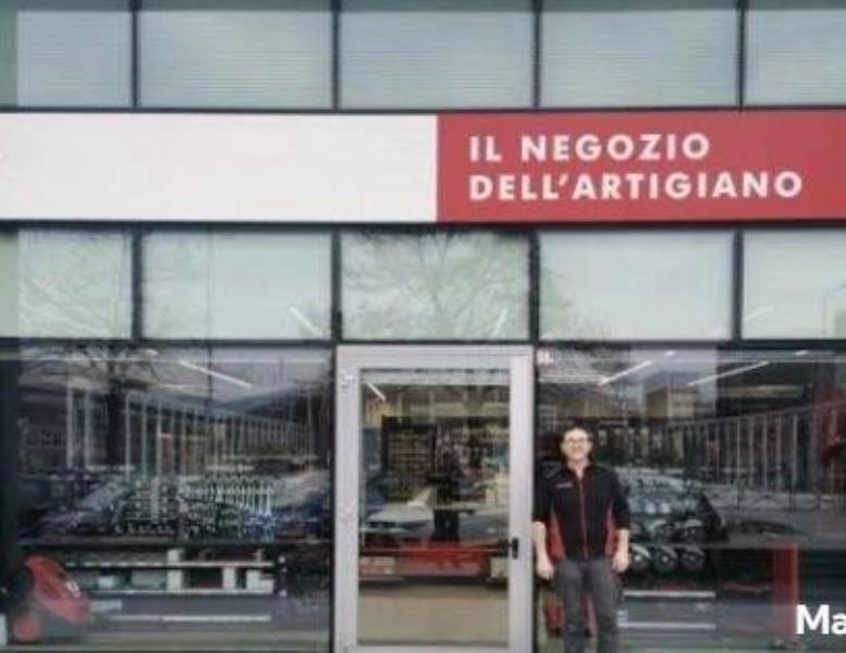 locale commerciale in vendita a Roma in zona La Pisana