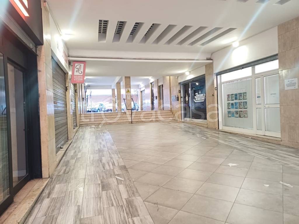 negozio in vendita a Roma in zona Prenestino-Labicano