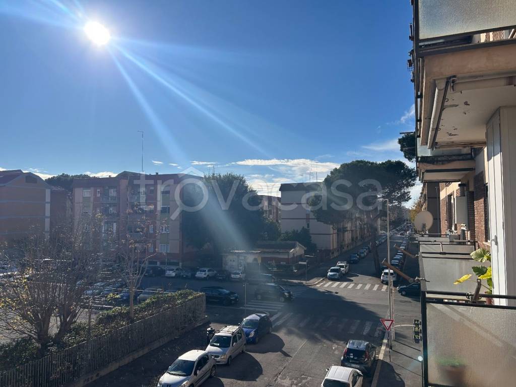 appartamento in vendita a Roma in zona Ostia
