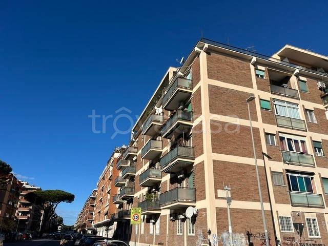 appartamento in vendita a Roma in zona Ostia