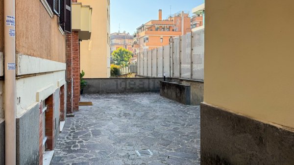 appartamento in vendita a Roma in zona Tor di Quinto