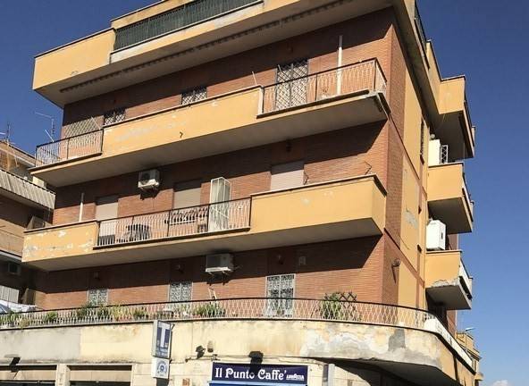 appartamento in vendita a Roma in zona Prenestino-Centocelle