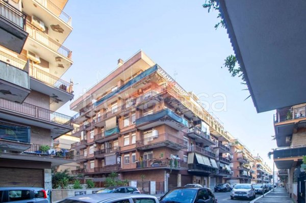 appartamento in vendita a Roma in zona Ostia Antica