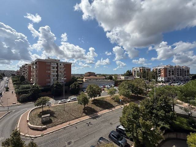 appartamento in vendita a Roma in zona Castel di Leva