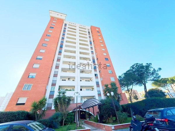 appartamento in vendita a Roma in zona Ardeatino