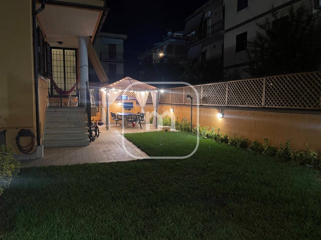 appartamento in vendita a Roma in zona Finocchio