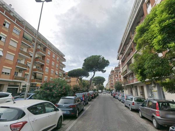 appartamento in vendita a Roma in zona Ostia