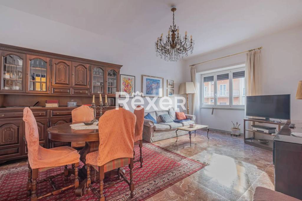 appartamento in vendita a Roma in zona Tuscolano