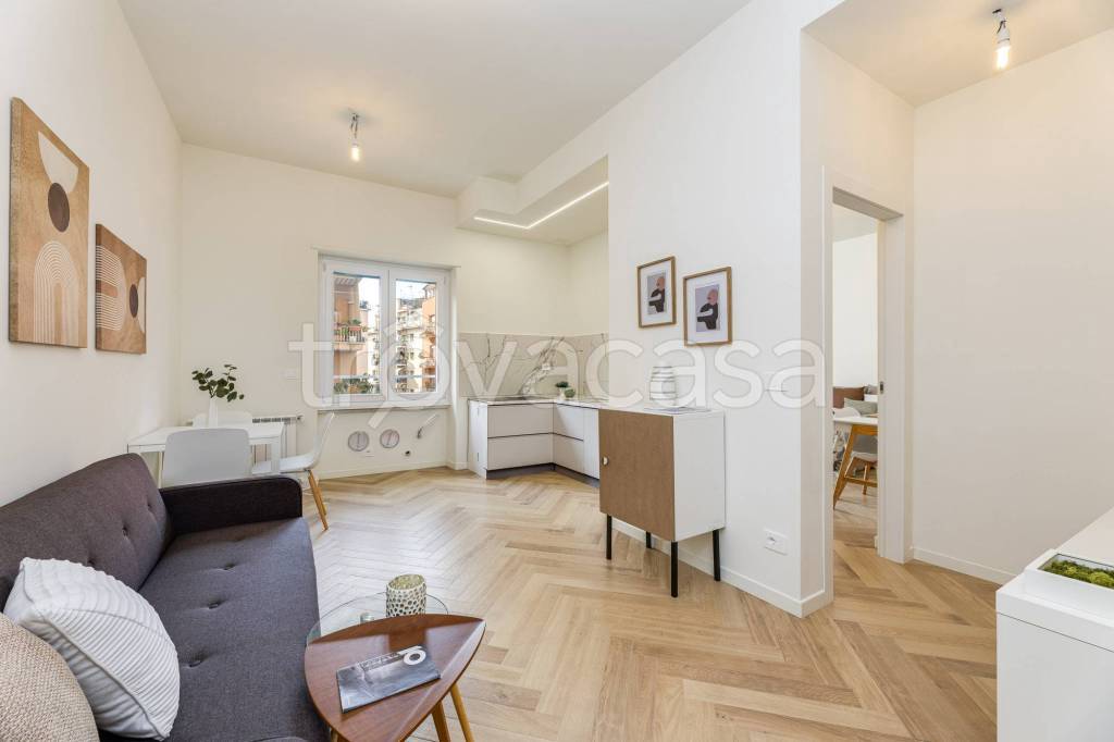 appartamento in vendita a Roma in zona Appio Latino