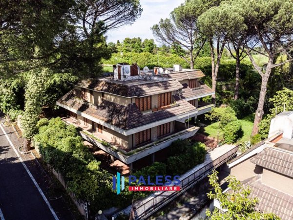 casa indipendente in vendita a Roma in zona Tomba di Nerone