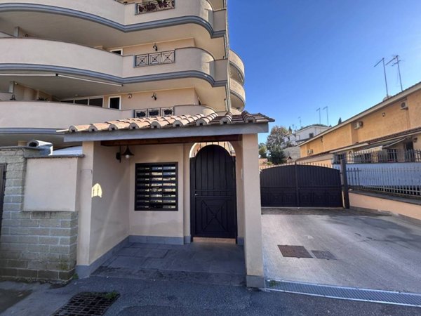 appartamento in vendita a Roma in zona Casalotti