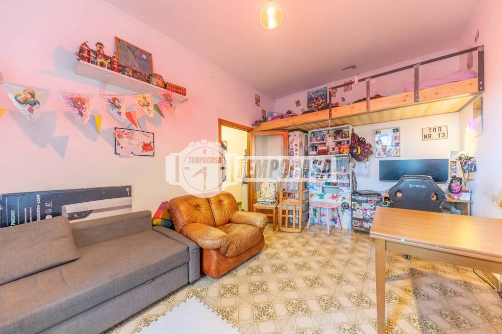 appartamento in vendita a Roma in zona Ostiense