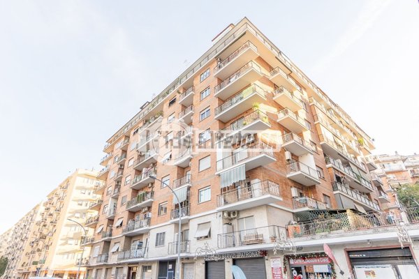 appartamento in vendita a Roma in zona Tuscolano