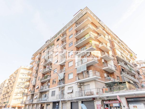appartamento in vendita a Roma in zona Tuscolano