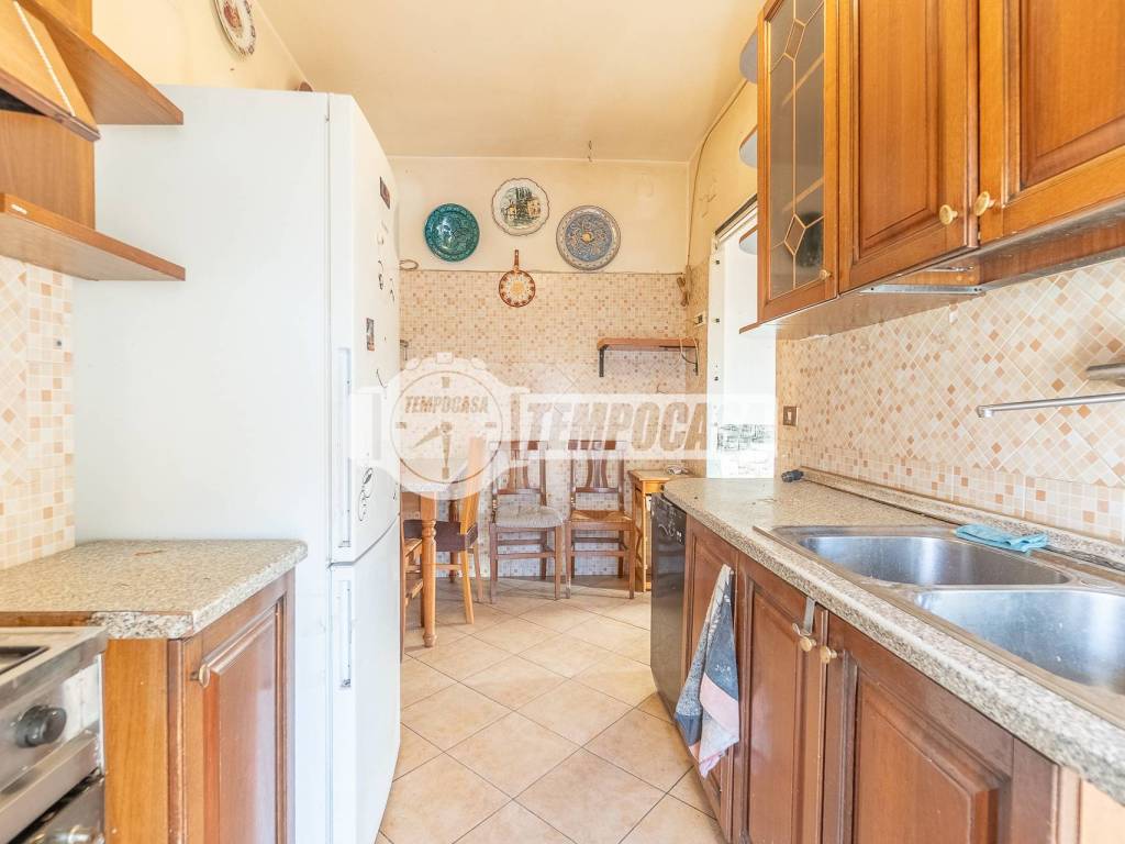 appartamento in vendita a Roma in zona Tuscolano