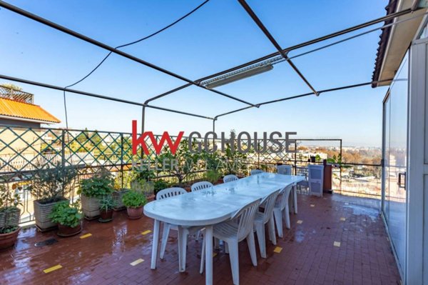 appartamento in vendita a Roma in zona Portuense