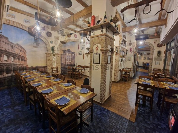 negozio in vendita a Roma in zona Collatino