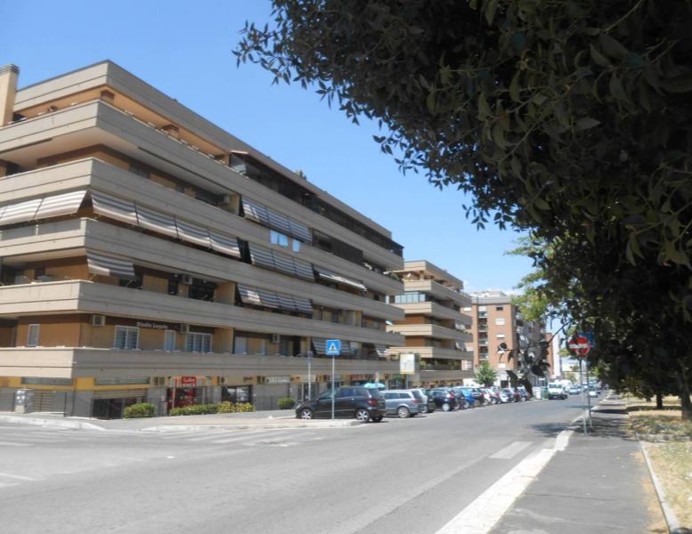 appartamento in vendita a Roma in zona Ponte di Nona