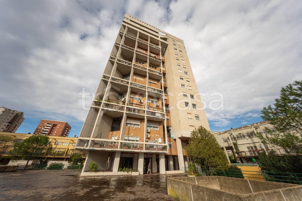 appartamento in vendita a Roma in zona Ostiense