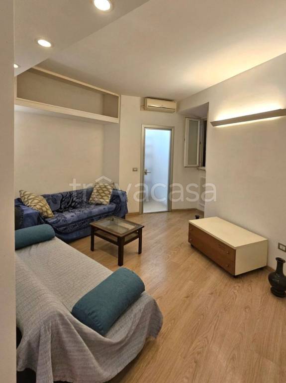 appartamento in vendita a Roma in zona Tuscolano