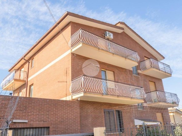 appartamento in vendita a Roma in zona Castelverde