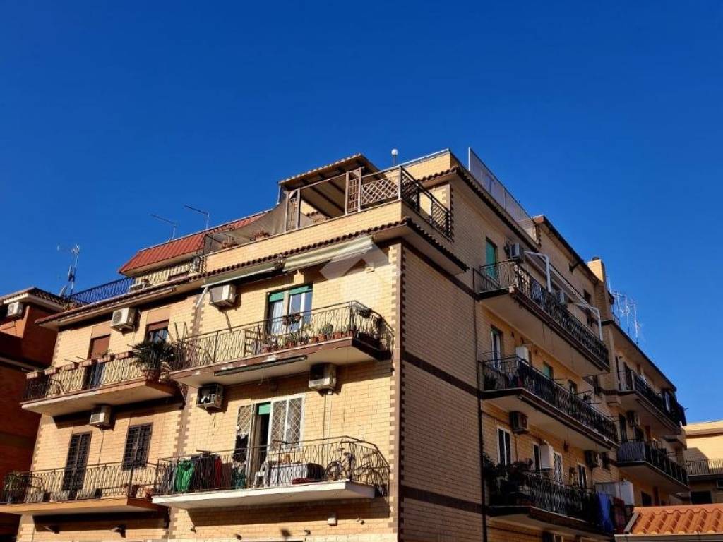 appartamento in vendita a Roma in zona Finocchio