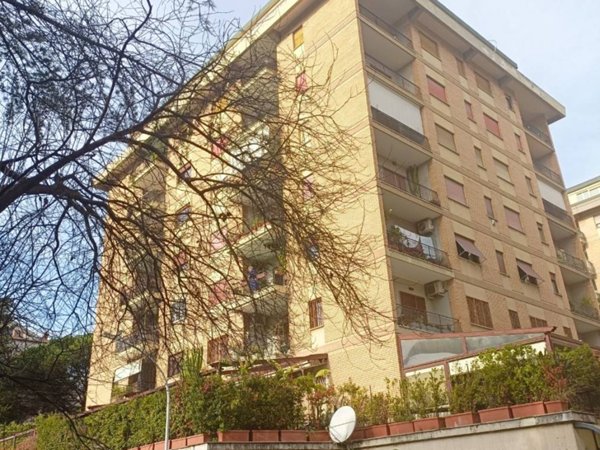 appartamento in vendita a Roma in zona Ardeatino