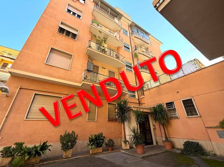 appartamento in vendita a Roma in zona Prenestino-Centocelle