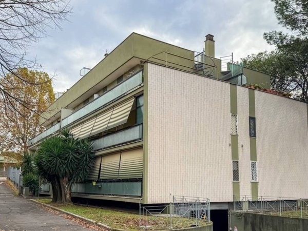 appartamento in vendita a Roma in zona Romanina