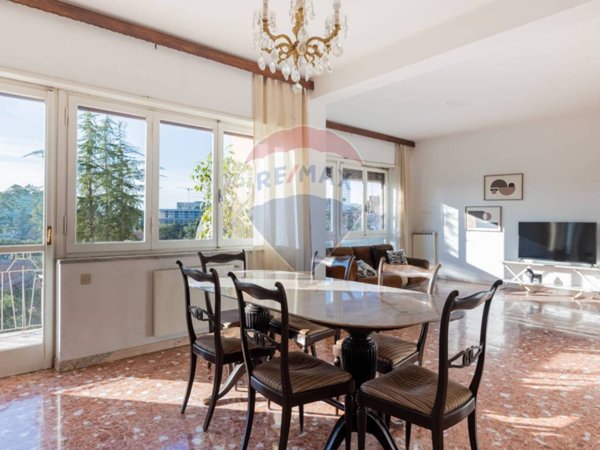 appartamento in vendita a Roma in zona Ardeatino