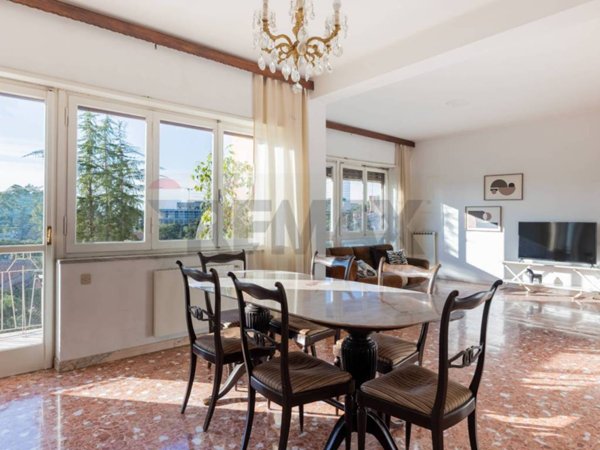 appartamento in vendita a Roma in zona Ardeatino