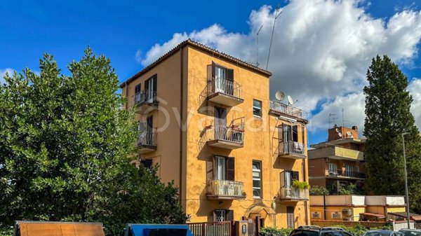 appartamento in vendita a Roma in zona Tomba di Nerone