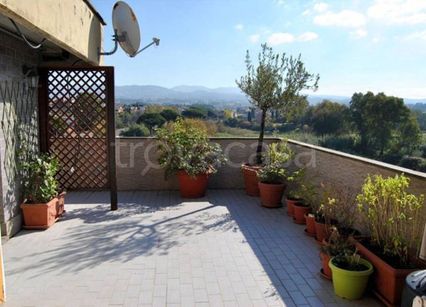 appartamento in vendita a Roma in zona Casal Morena