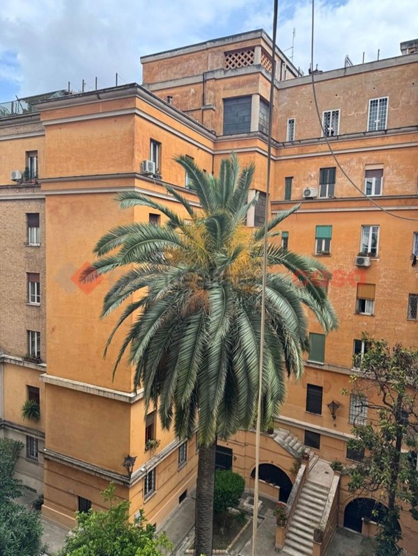 appartamento in vendita a Roma in zona Testaccio