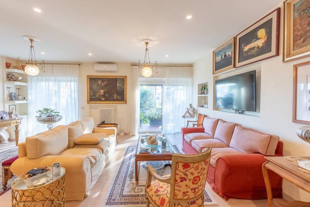 appartamento in vendita a Roma in zona Della Vittoria