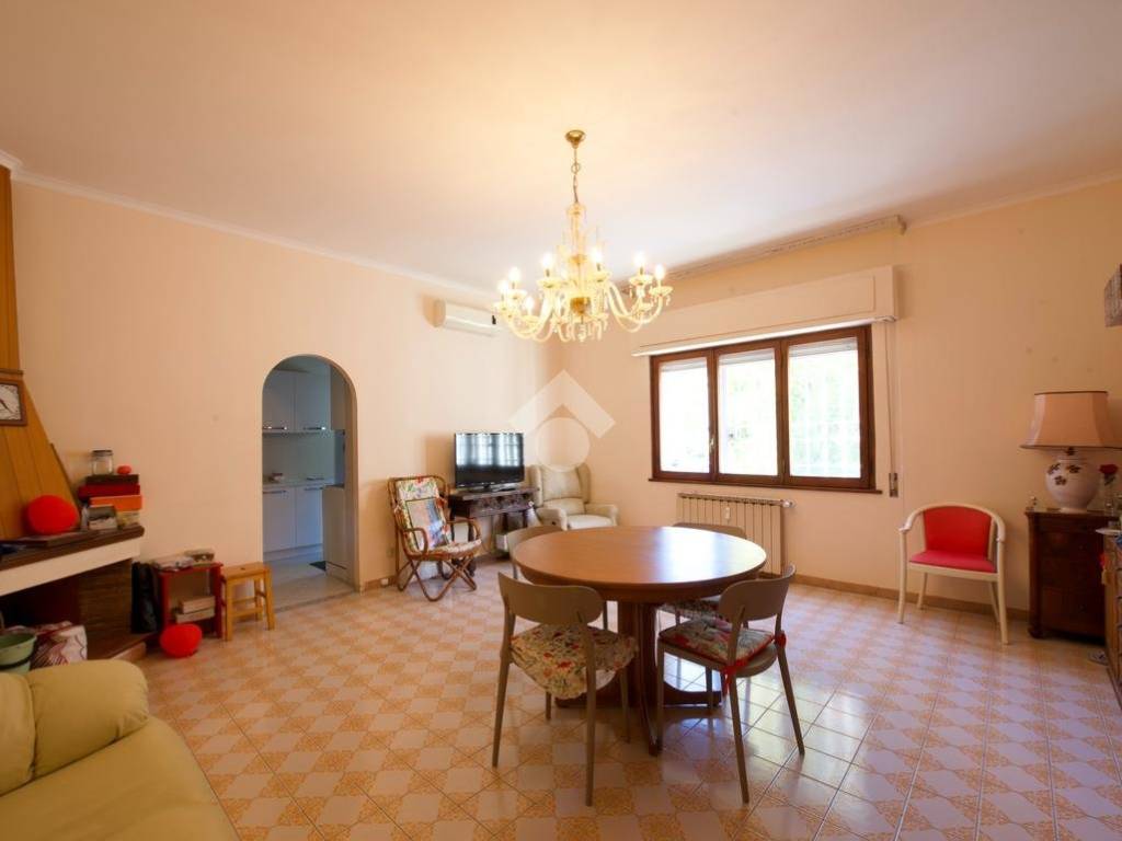 appartamento in vendita a Roma in zona Ostia