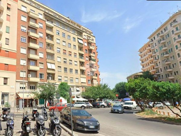 appartamento in vendita a Roma in zona Nomentano