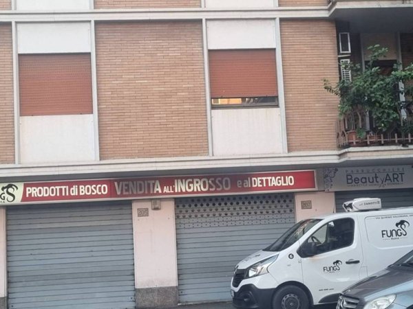 negozio in vendita a Roma in zona Gianicolense