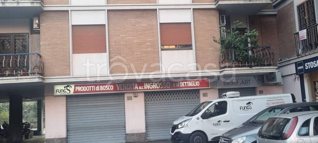 negozio in vendita a Roma in zona Gianicolense