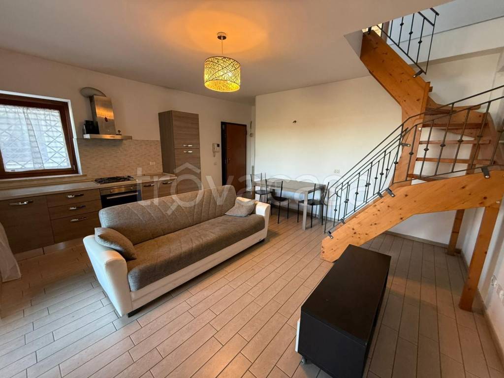 appartamento in vendita a Roma in zona Piana del Sole