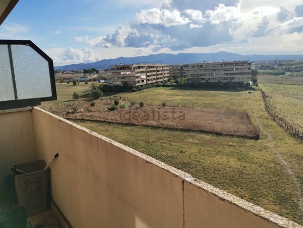 appartamento in vendita a Roma in zona Ponte di Nona