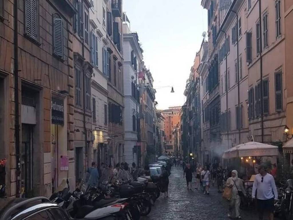 appartamento in vendita a Roma in zona Rione Monti/Campitelli