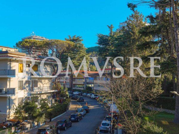 appartamento in vendita a Roma in zona EUR