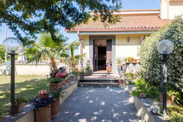 appartamento in vendita a Roma in zona Castel di Leva