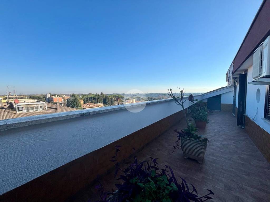 appartamento in vendita a Roma in zona Portuense